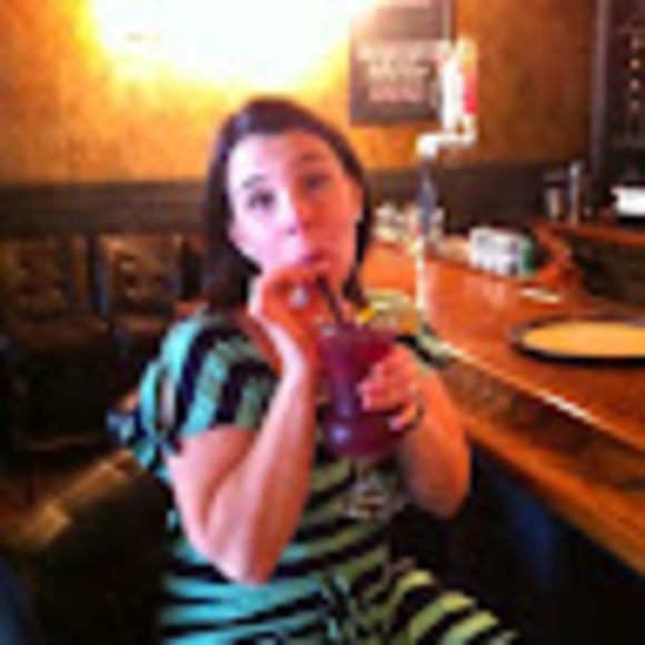 Meet your Posher, Sarah - Picture 1 of 1